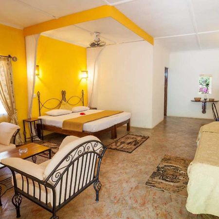 Wonderful Bed & Breakfast Accommodation For 1 Guest Malindi Buitenkant foto